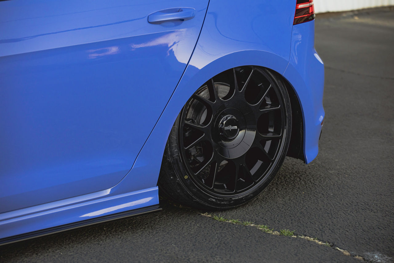 2017 Volkswagen Golf R - Rotiform TUF-R - Black | Wheel Pros